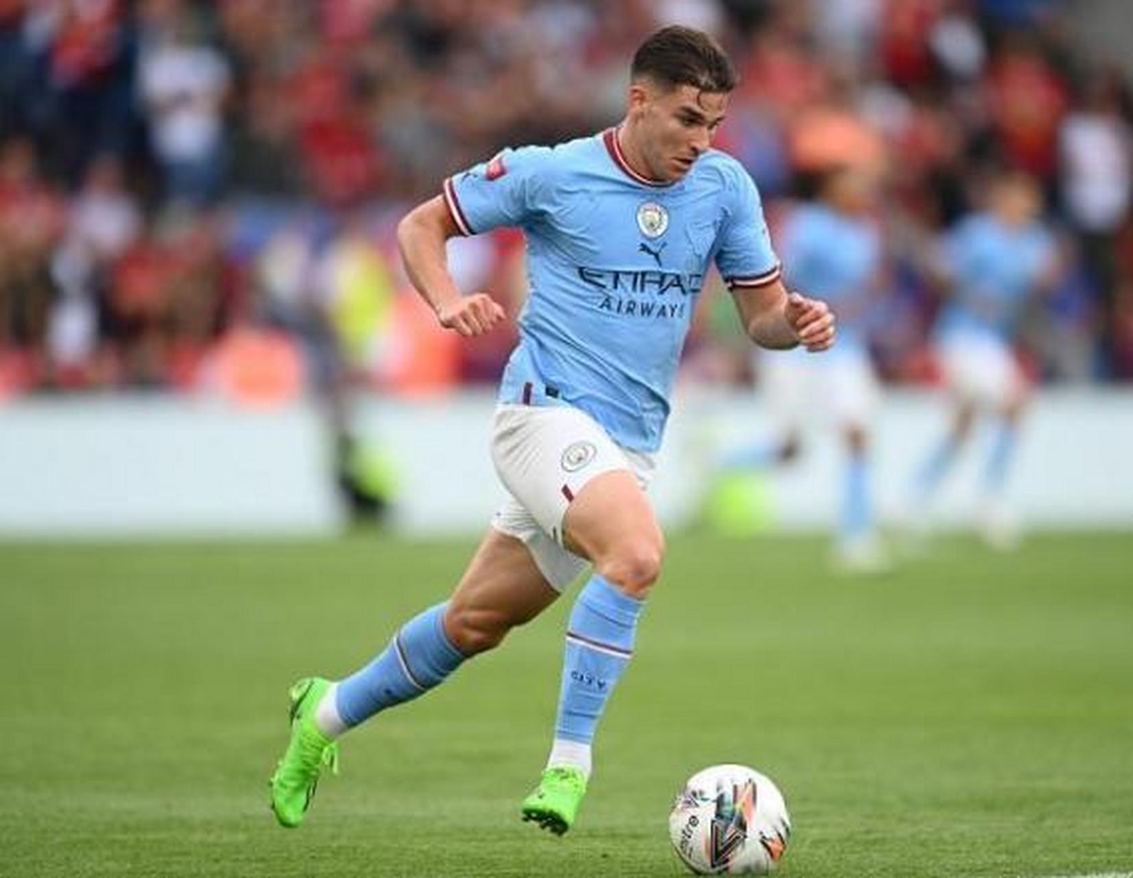 新疆95-96深圳遭3坏消息！外援配置糟糕，外线防守拉胯，欠缺领袖