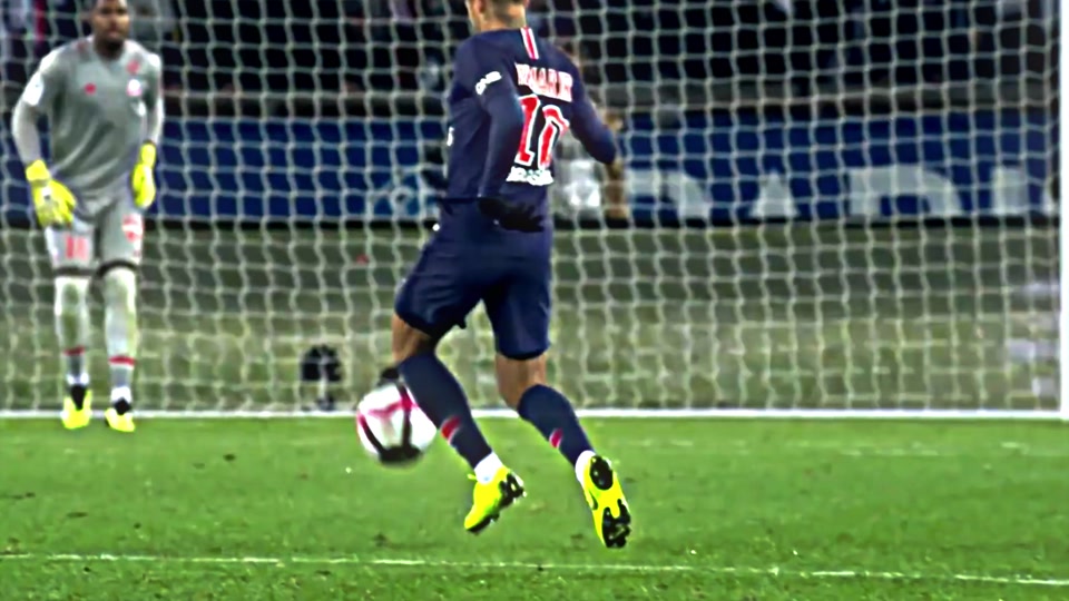 一场5-1狂胜！梅西创造个人新纪录，率领迈阿密国际斩获东部冠军